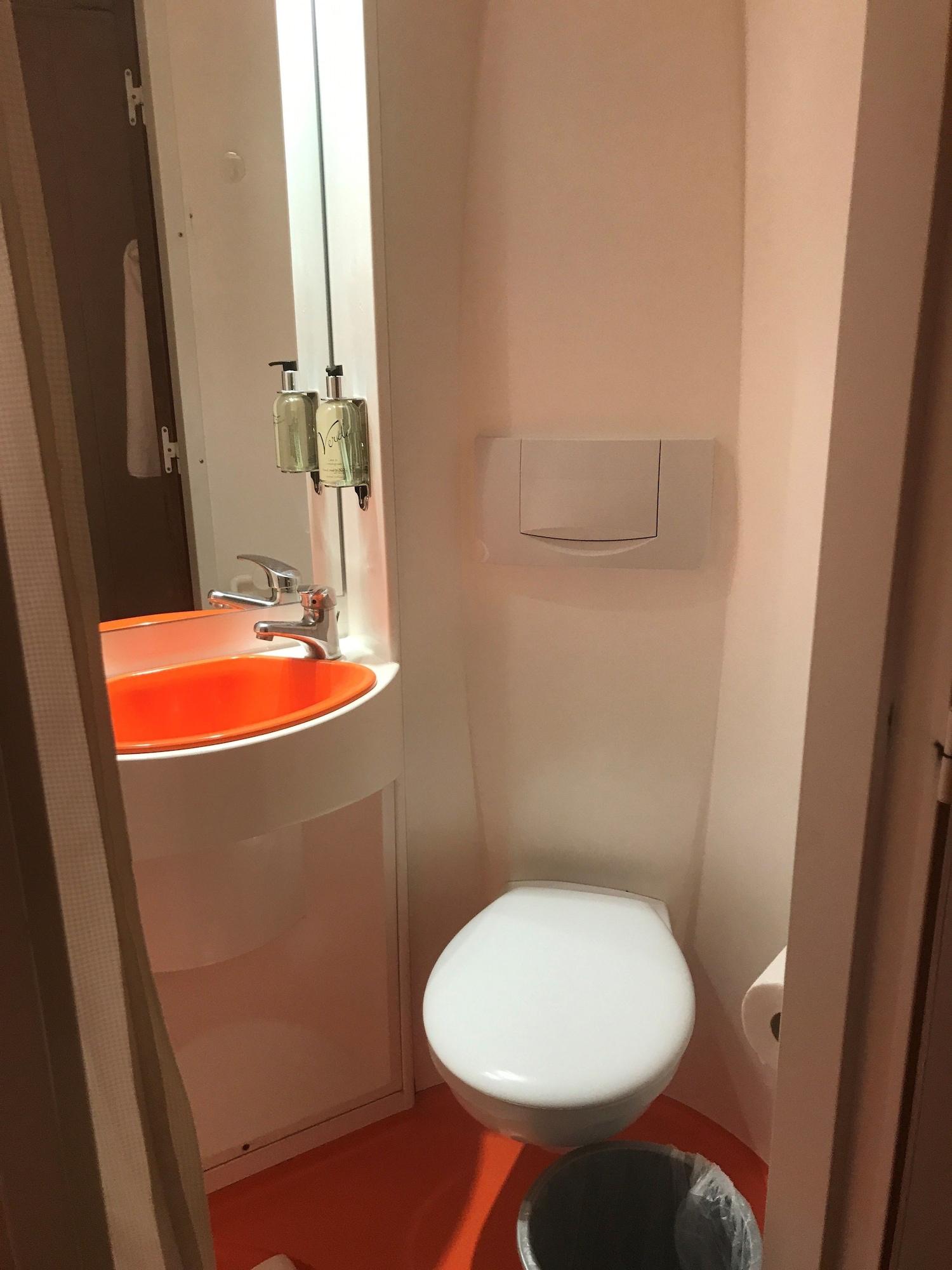 Easyhotel South Kensington London Ngoại thất bức ảnh