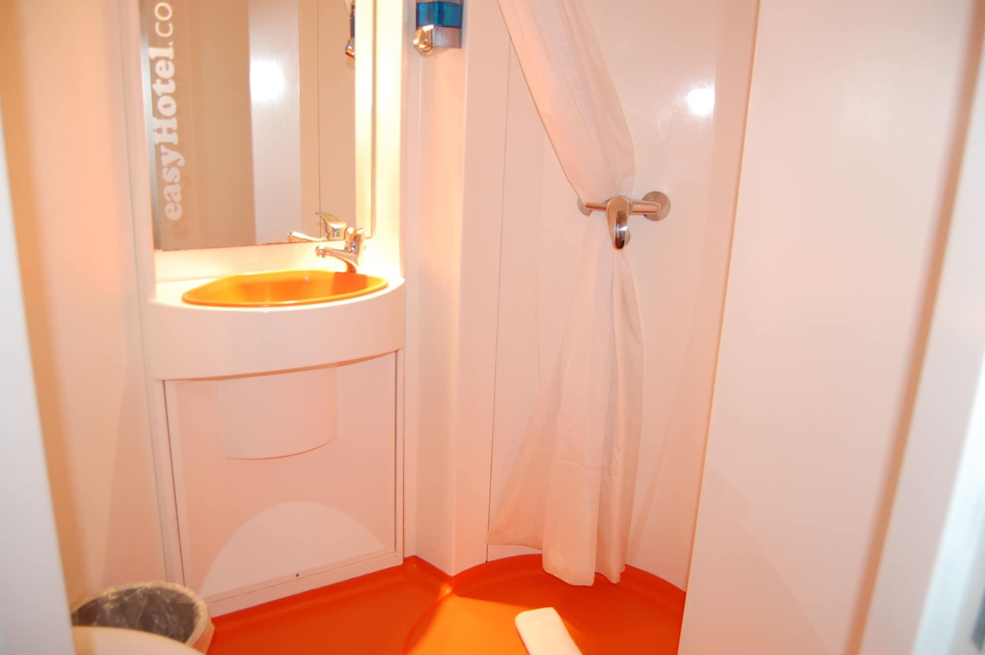 Easyhotel South Kensington London Ngoại thất bức ảnh