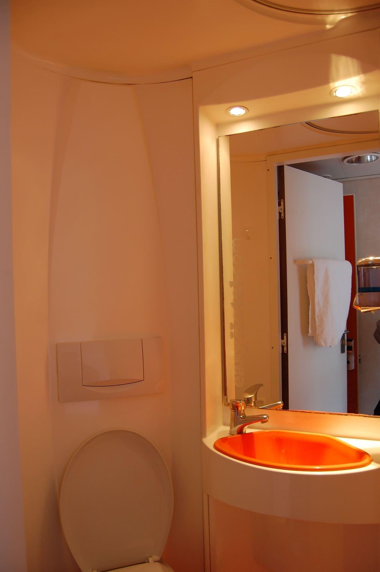 Easyhotel South Kensington London Ngoại thất bức ảnh