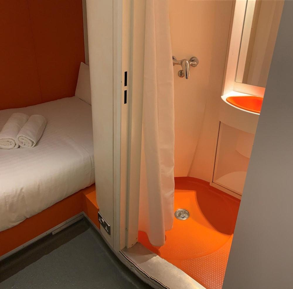 Easyhotel South Kensington London Ngoại thất bức ảnh